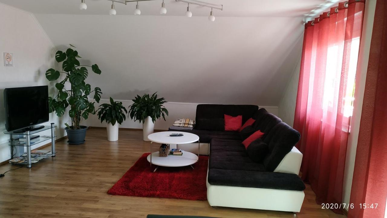 Ferienwohnung Valerie Эттенхайм Экстерьер фото